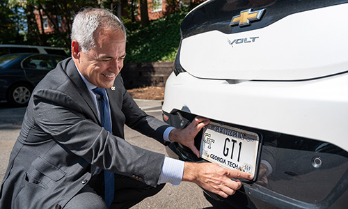 Photo for news article Cabrera Begins Tenure as Georgia Tech President